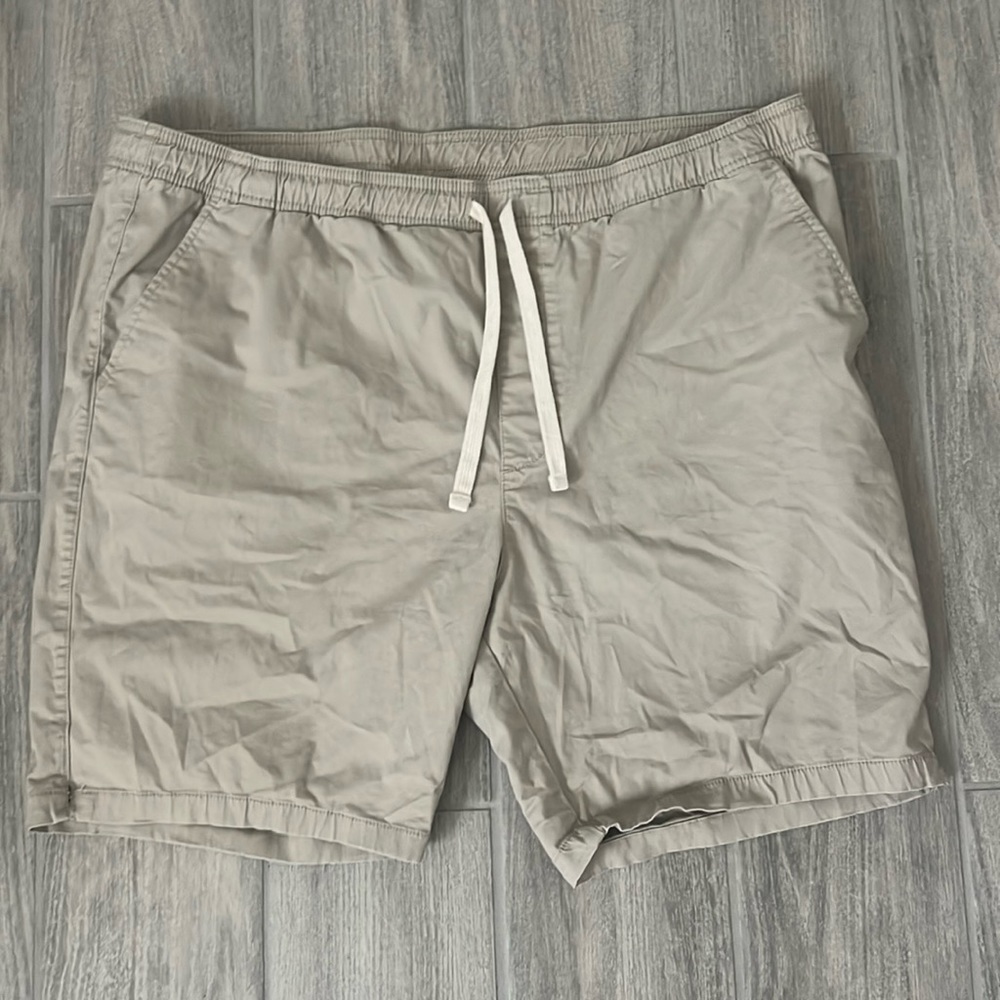 Men’s Beige Drawstring Shorts